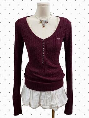 Hollister vintage knit burgundy long sleeve button up henley top